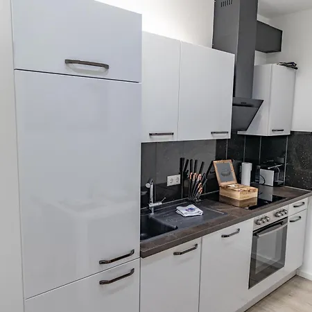Apartment Hannibal - Design-apartment Rose 7, Parkplatz, Küche, Highspeed-wlan