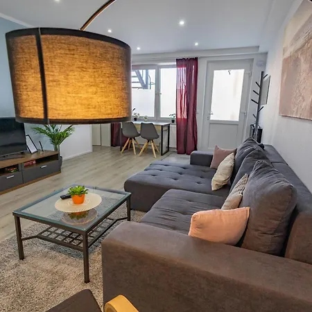Apartment Hannibal - Design-apartment Rose 7, Parkplatz, Küche, Highspeed-wlan Wolfsburg